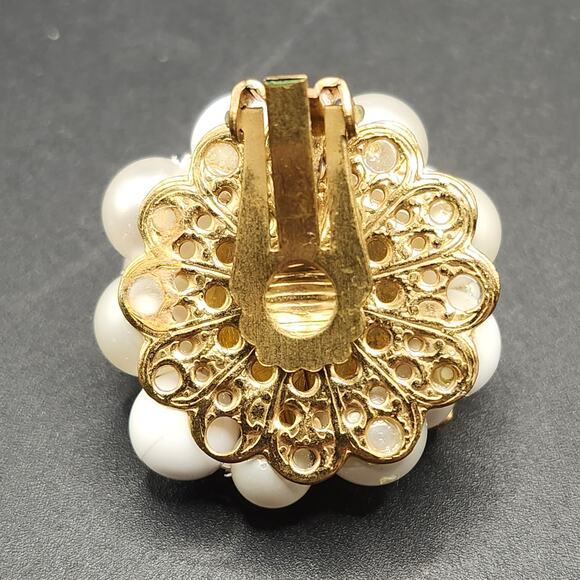 Vintage Clip On Earrings Faux Pearl Cluster Amber Lucite Cabochon Goldtone Retro - Picture 6 of 9